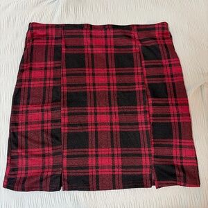 nwot - plaid skirt